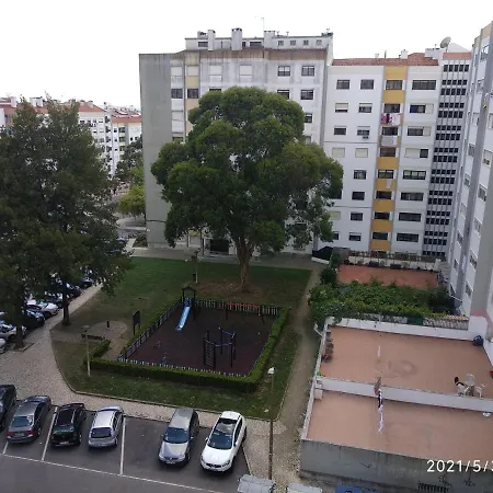 Quartos Cesário Massamá * Queluz