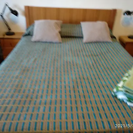 Quartos Cesário Massamá Pensión *